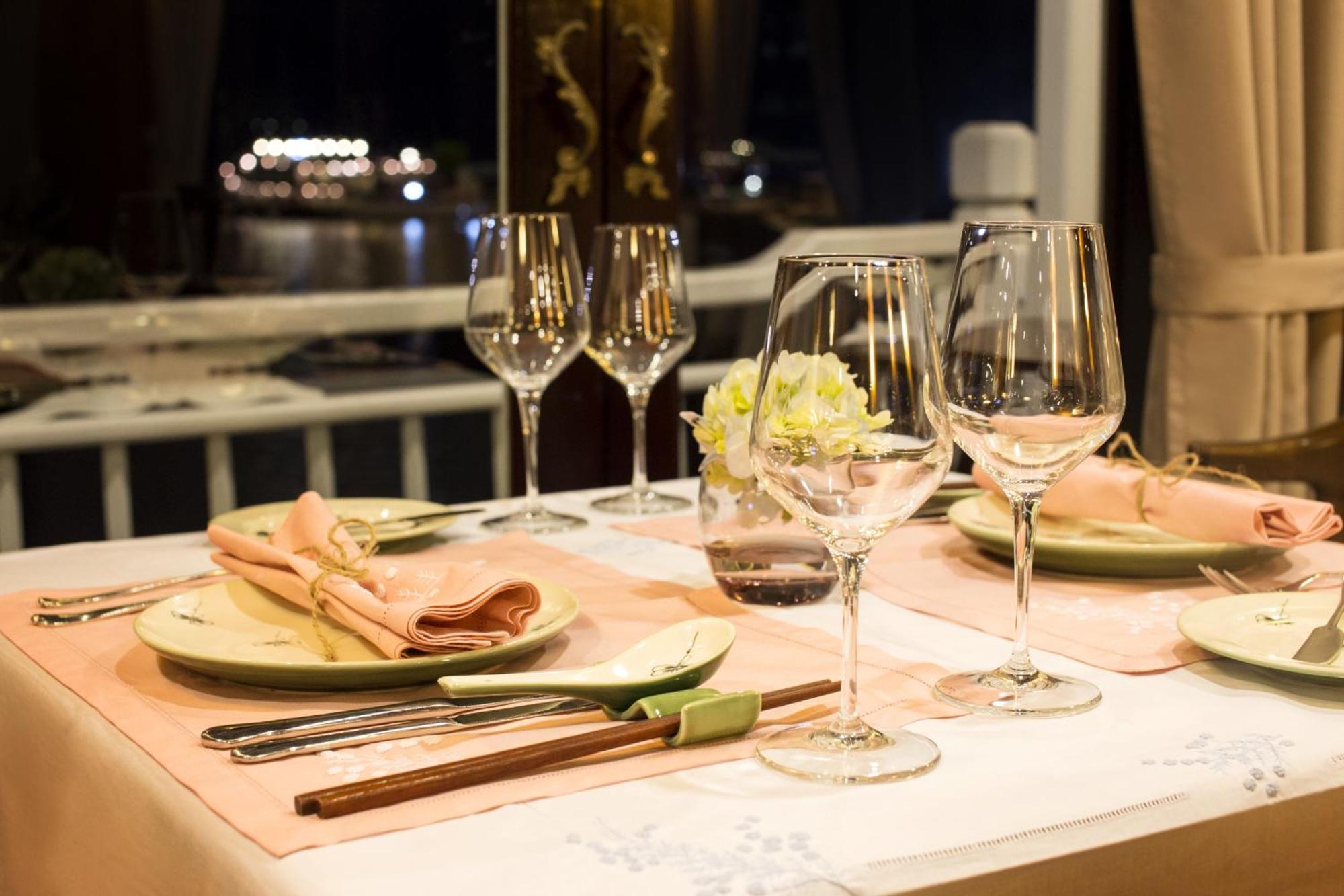 Hera Grand Luxury Cruise ฮาลอง ภายนอก รูปภาพ