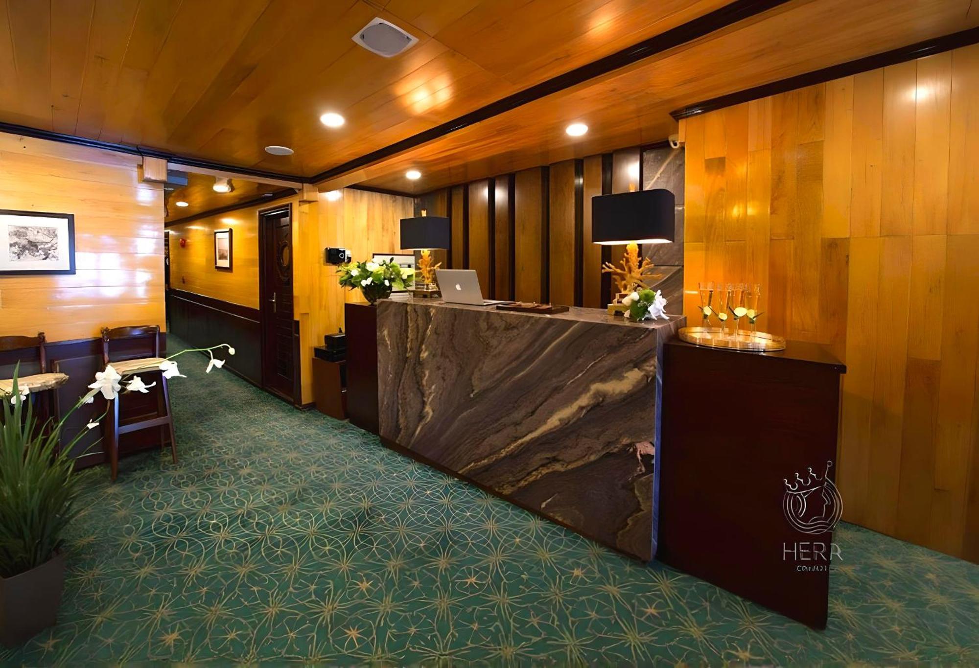 Hera Grand Luxury Cruise ฮาลอง ภายนอก รูปภาพ